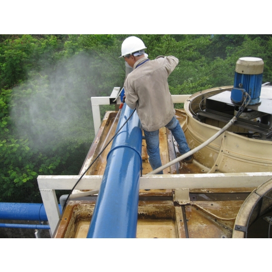 TẨY RỬA - VỆ SINH RONG RÊU THÁP GIẢI NHIỆT
