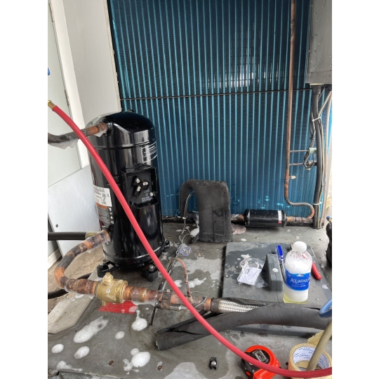 DỰ ÁN: ĐẠI TU VÀ BẢO TRÌ CHILLER GIẢI NHIỆT GIÓ 13HP NHÀ MÁY CONSTANTIA (KCN TÂN BÌNH)